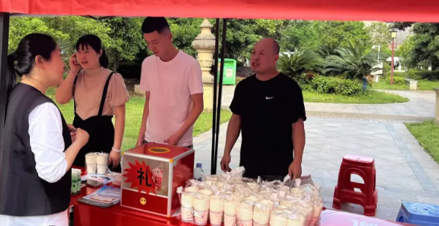 節(jié)水宣傳進社區(qū)，貼心守護“水”安全——和濟水務(wù)開展“便民服務(wù)進社區(qū)”主題活動